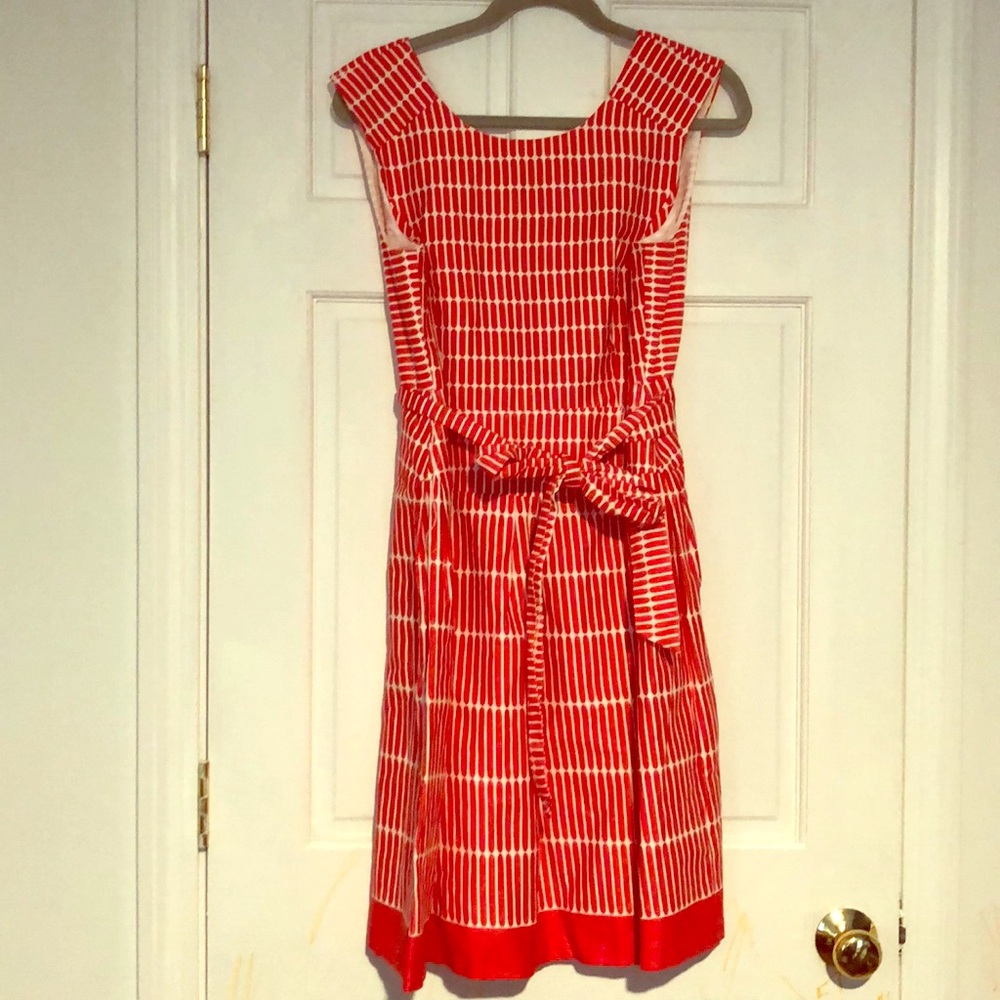 Sleeveless dress by dress barn size 14 NWOT